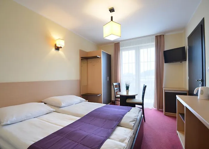 Savana Nocleg ze śniadaniem 4*